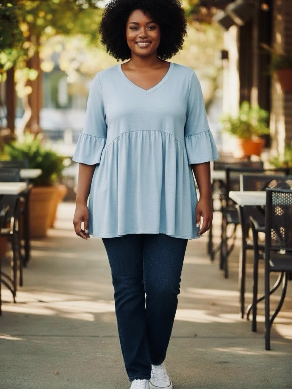 BWT: Curvy 5x Light Blue V-Neck Ruffle tulip Sleeve Top soft and stretchy